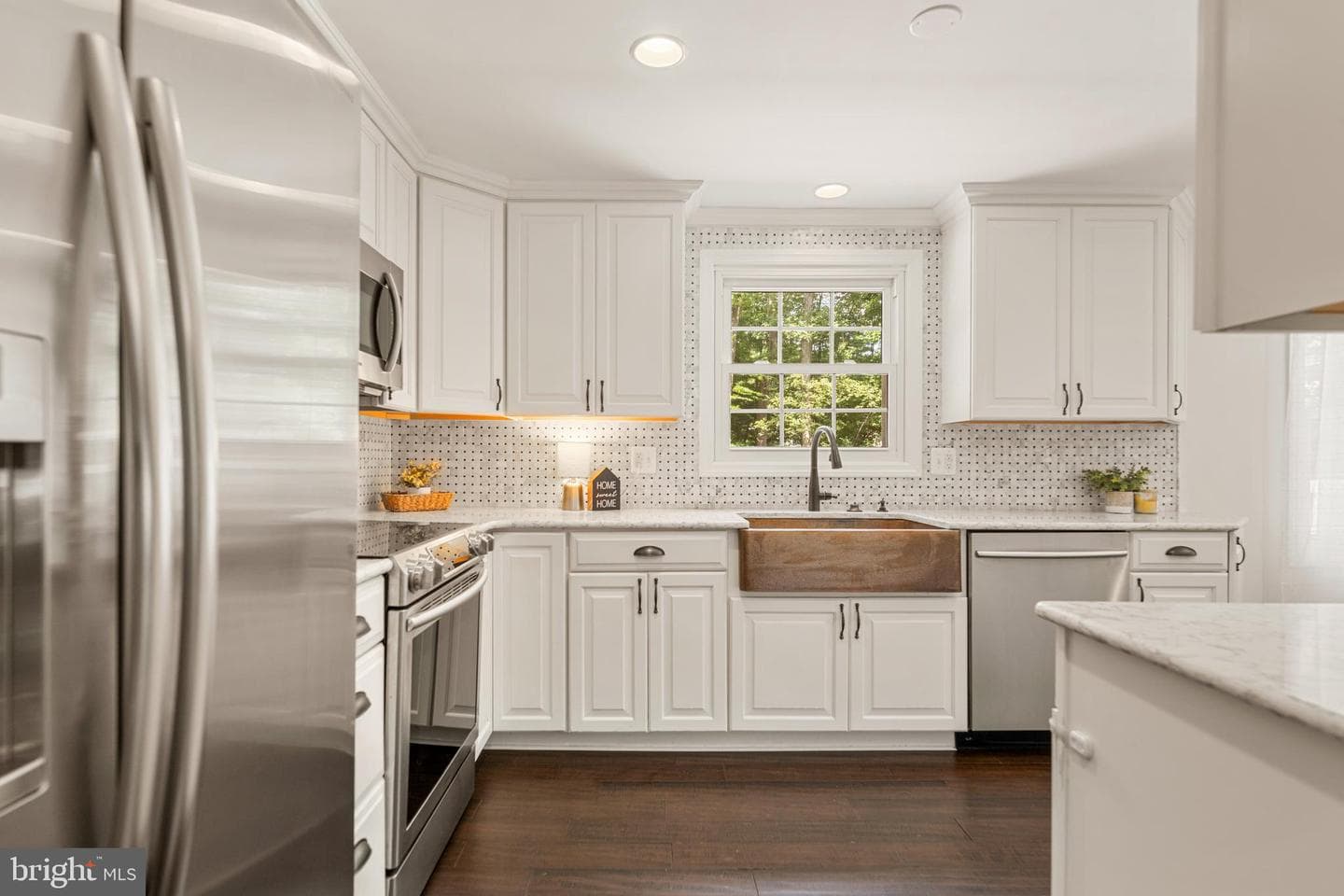 8044 Winding Way Court photo 2