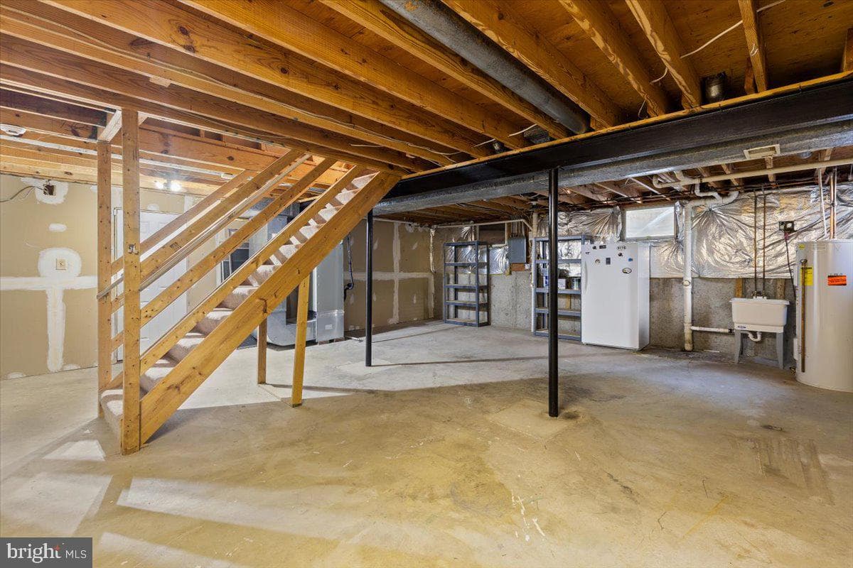 7805 Roundabout Way photo 40