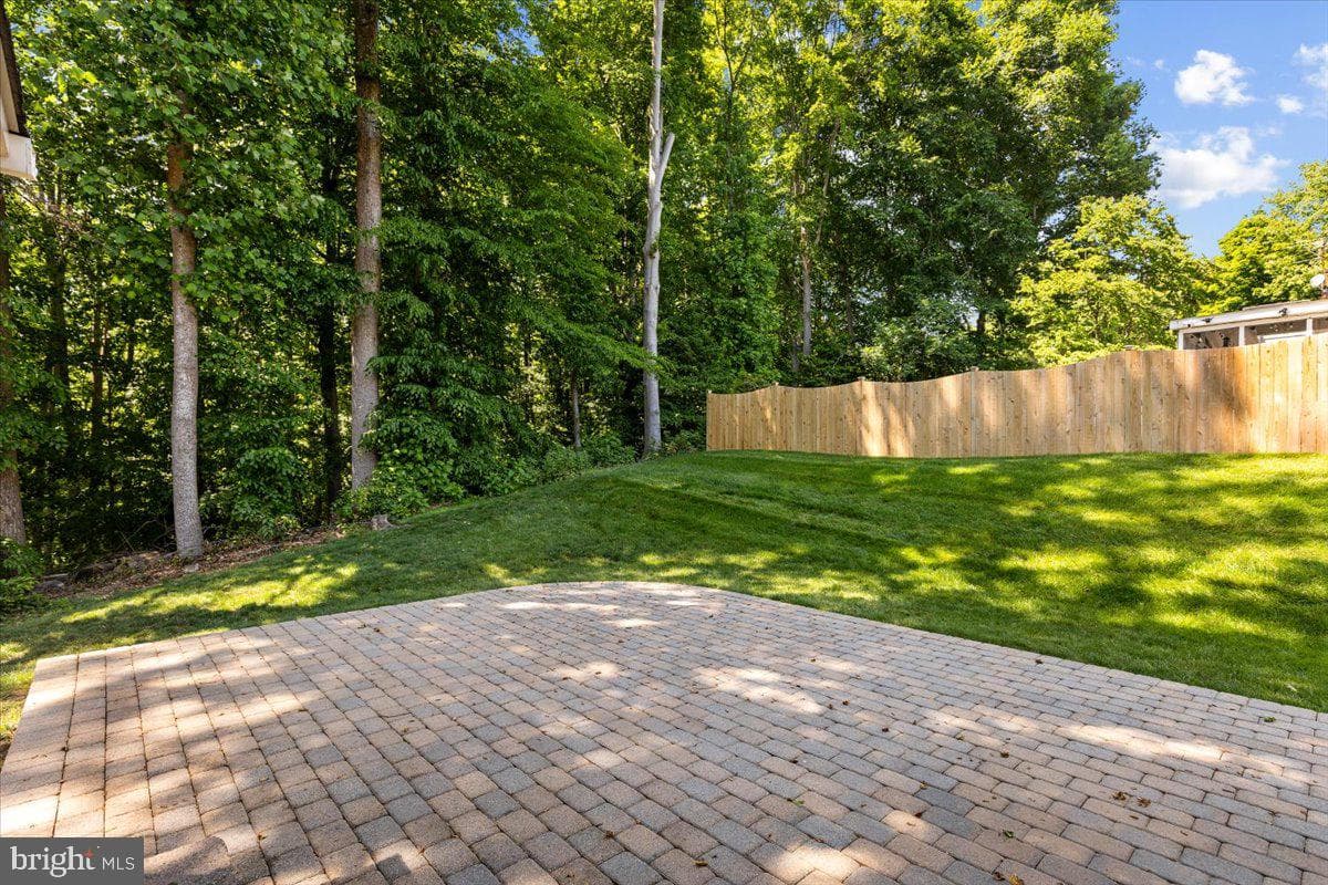 7805 Roundabout Way photo 41