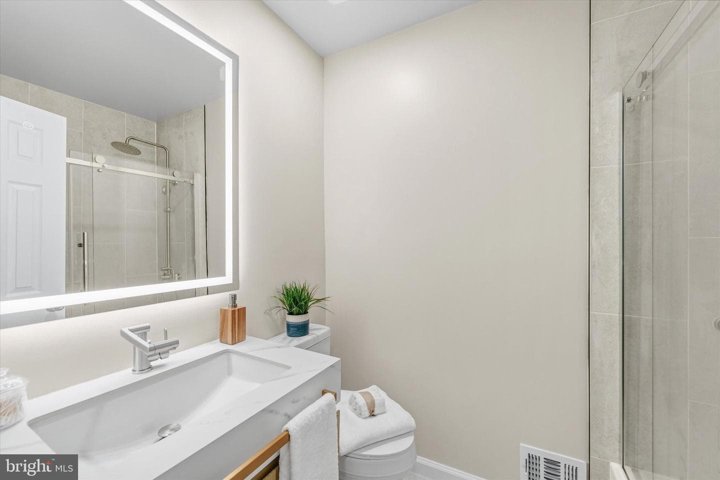 4520 Garbo Court photo 20