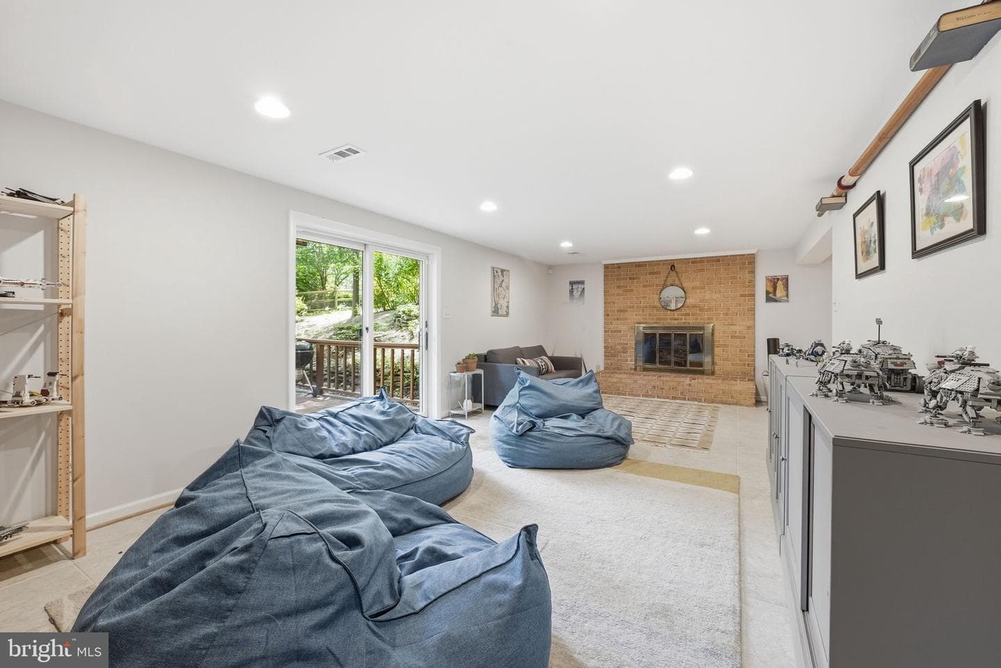2111 Statute Lane photo 37