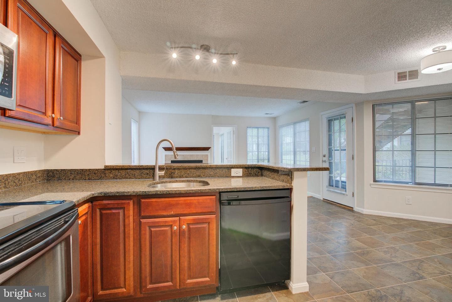 6006 Curtier Drive #d photo 6