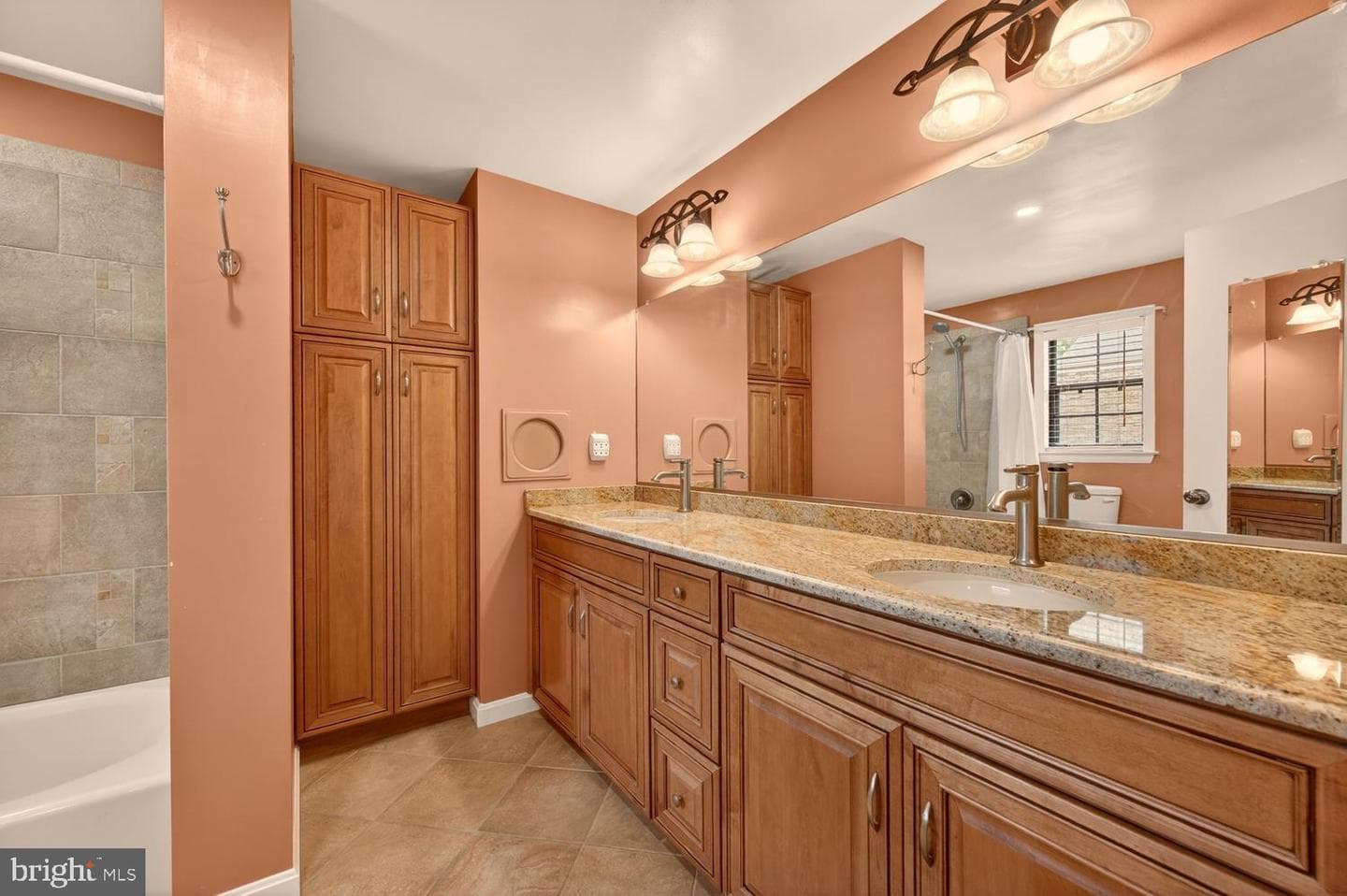 6059 Clerkenwell Court photo 25
