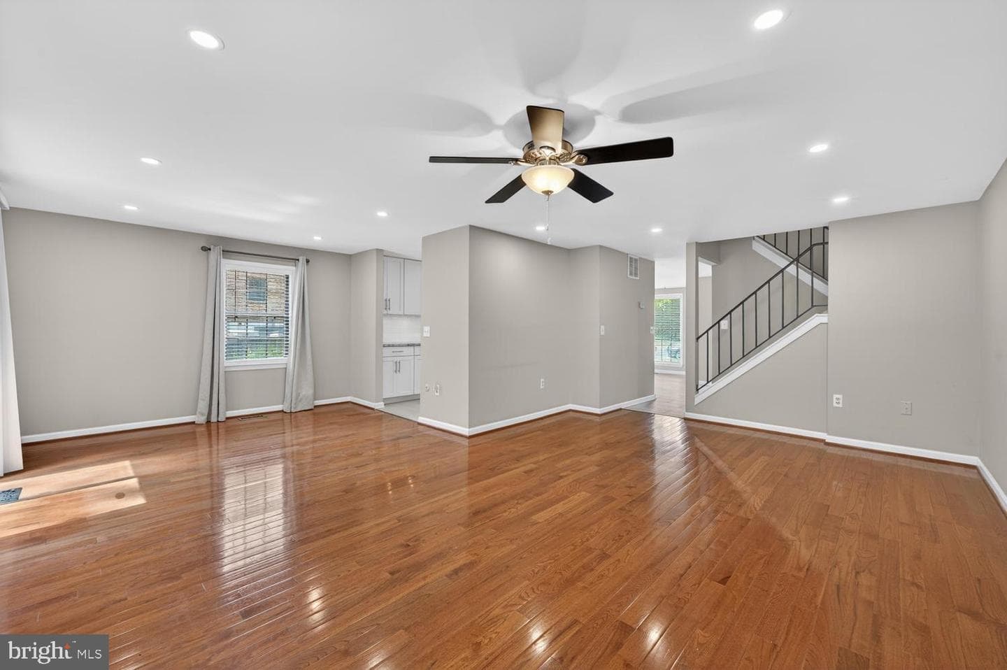 6059 Clerkenwell Court photo 4