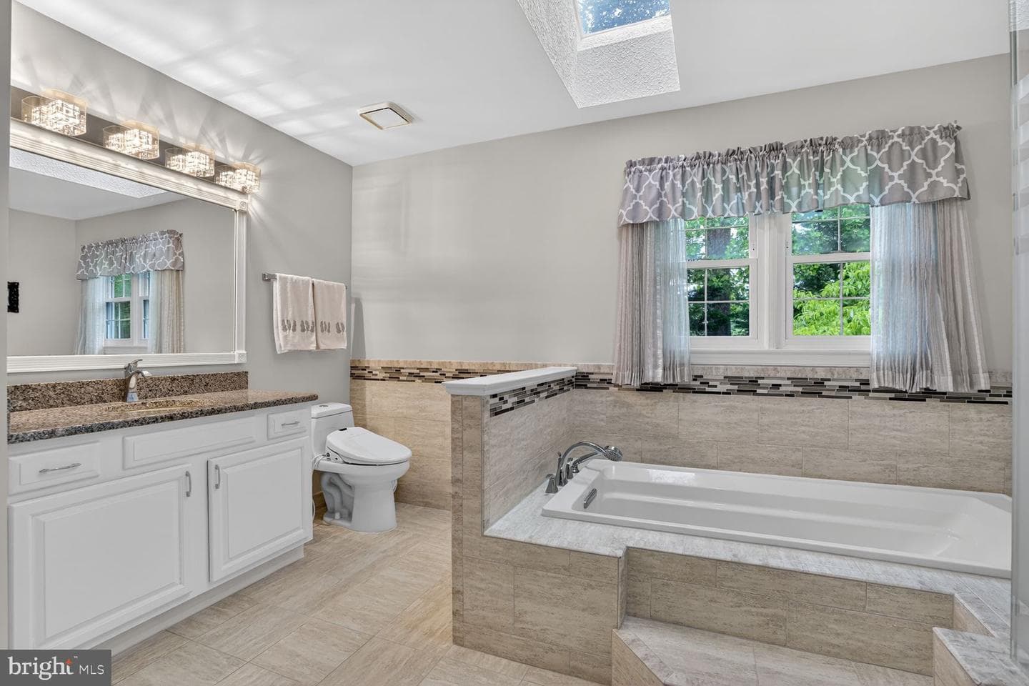 8844 Silverline Drive photo 29