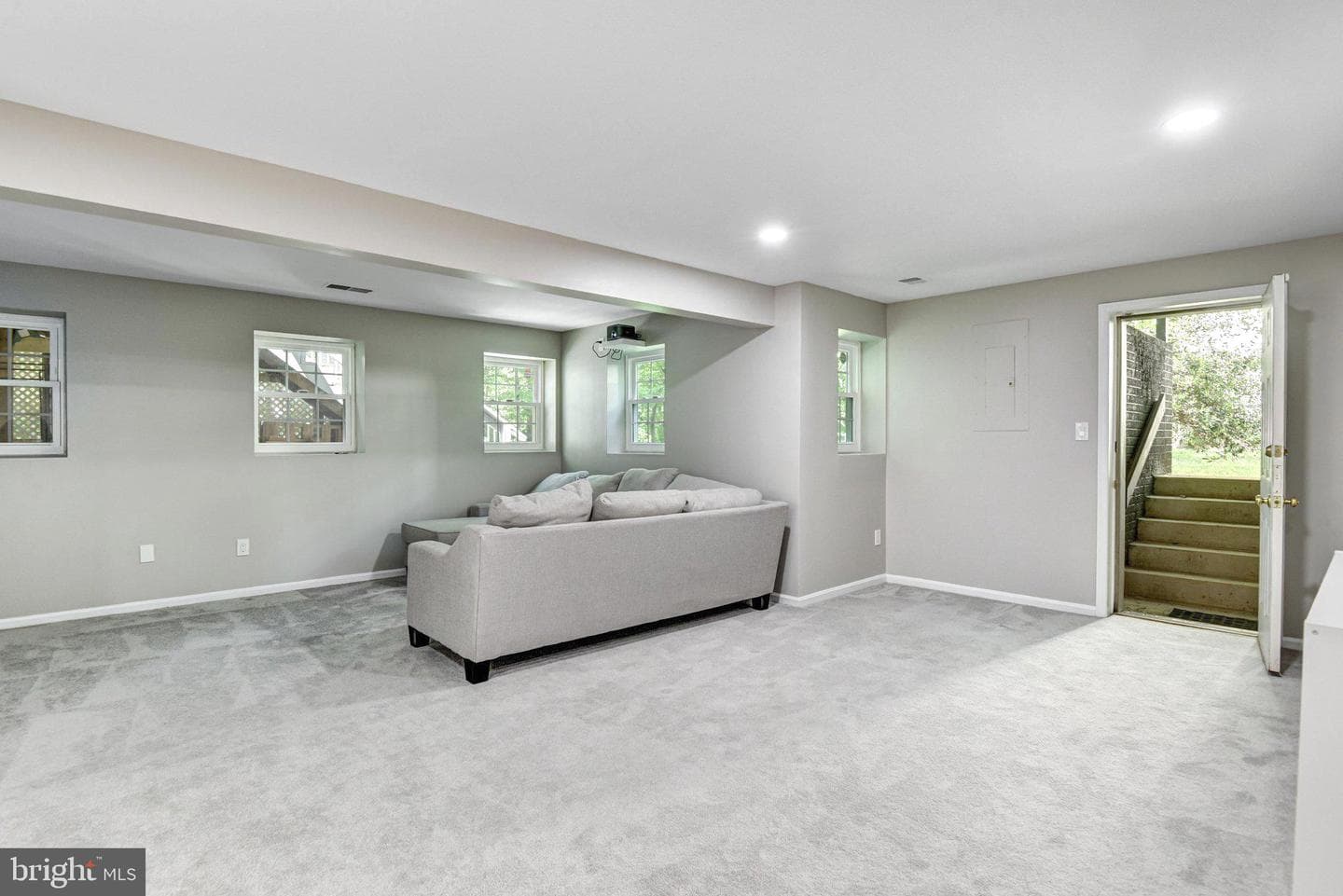 13608 British Manor Court photo 36