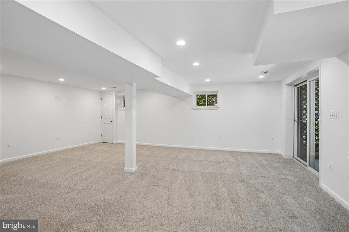 4945 Gainsborough Drive photo 45