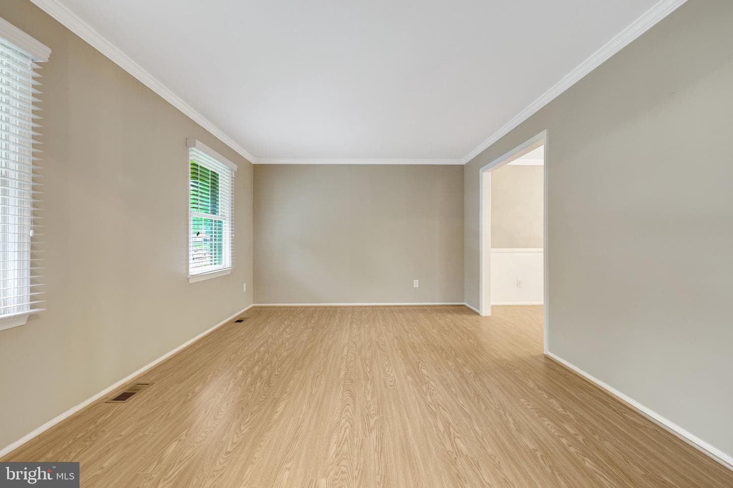 4750 Carterwood Drive photo 9