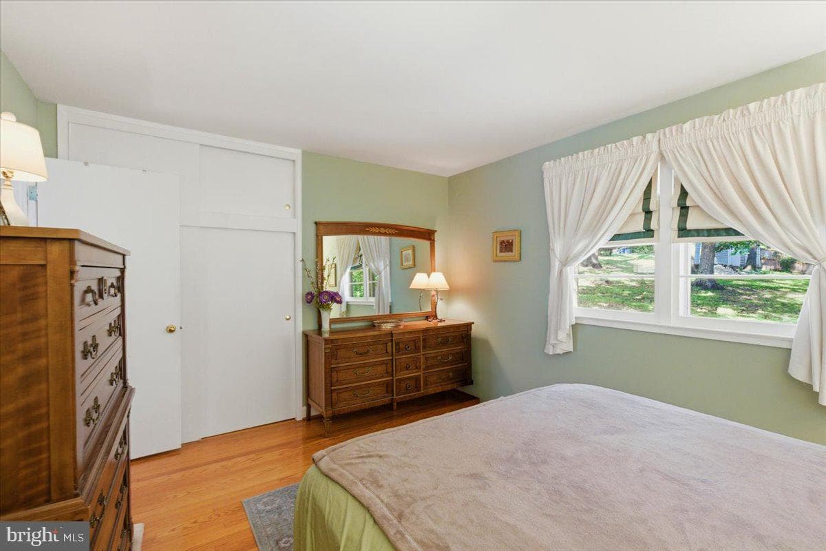 4703 Exeter Street photo 13