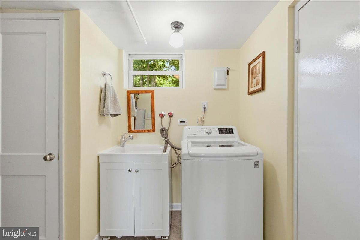 4703 Exeter Street photo 21