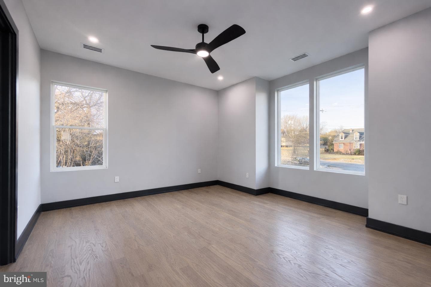 2613 Beacon Hill Road photo 37
