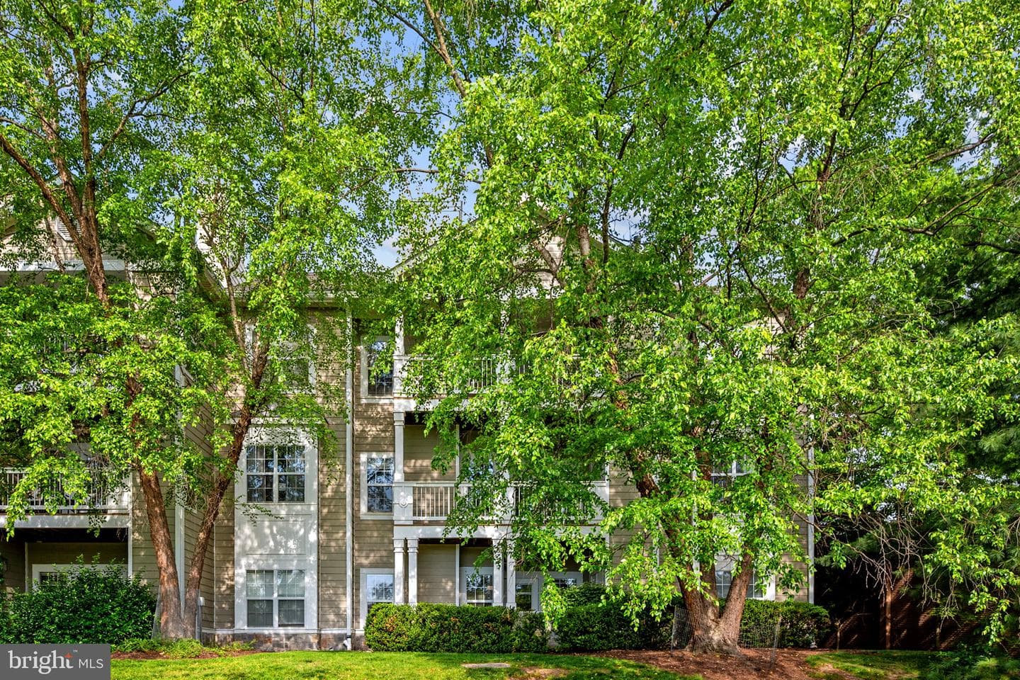 1708 Lake Shore Crest Dr # 23 photo 49