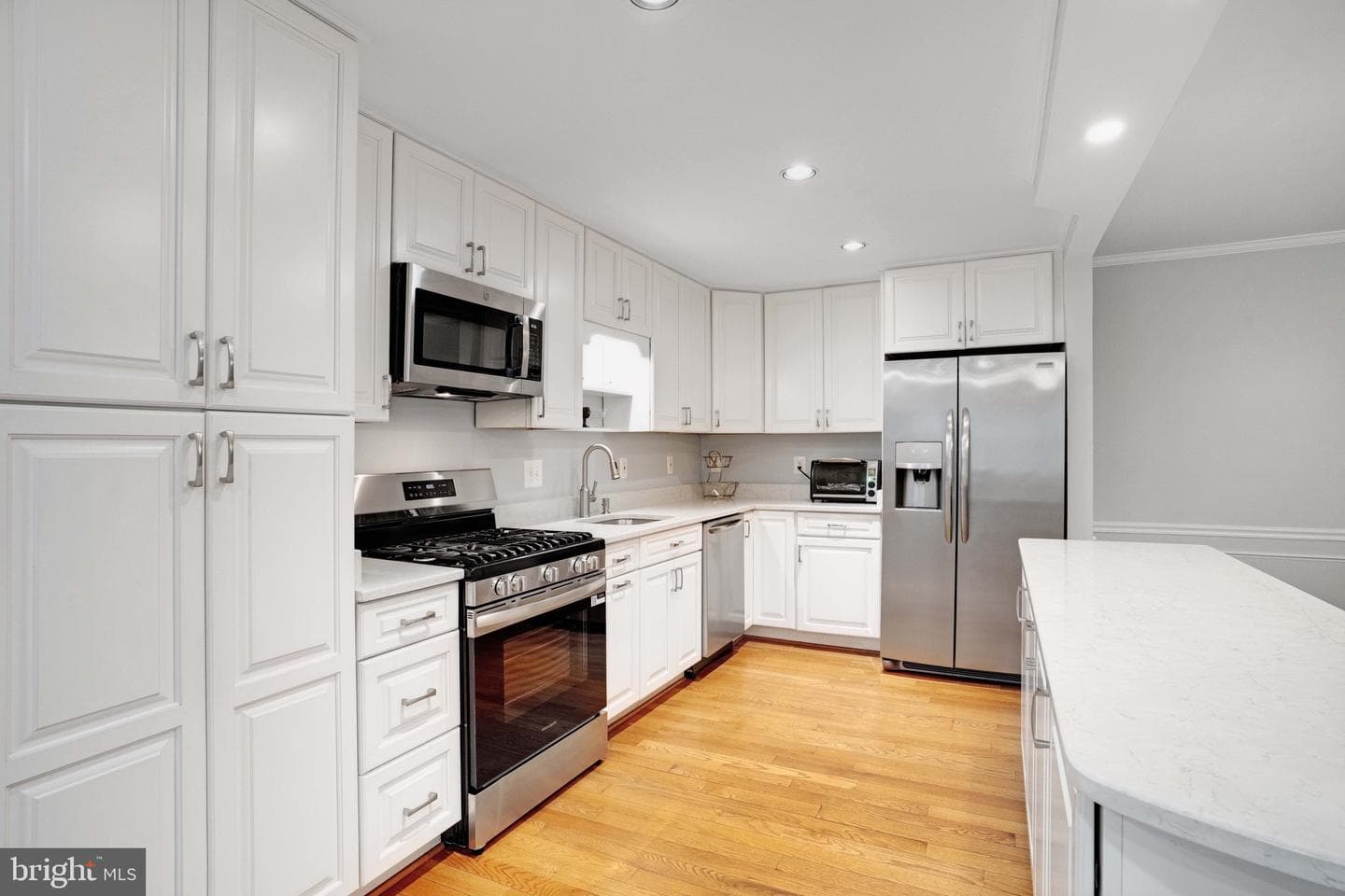 7558 Park Lane photo 8