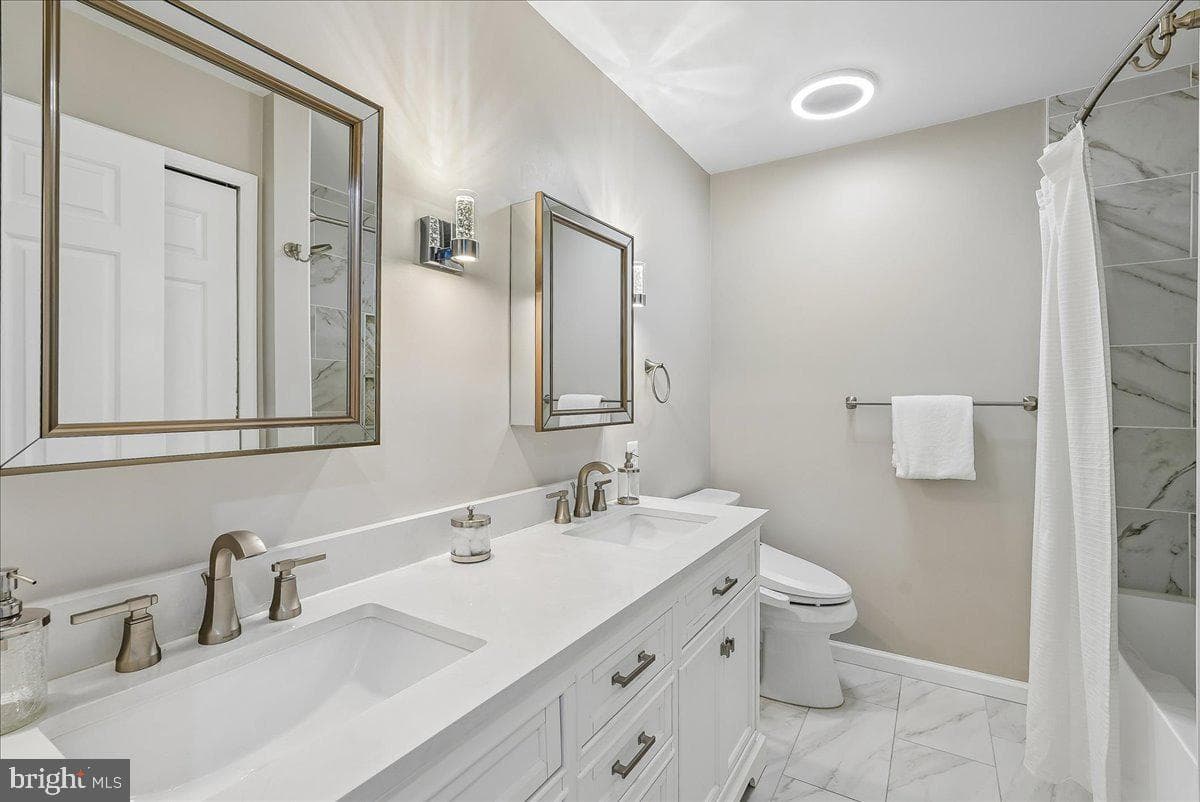 10033 Glencroft Ct photo 35