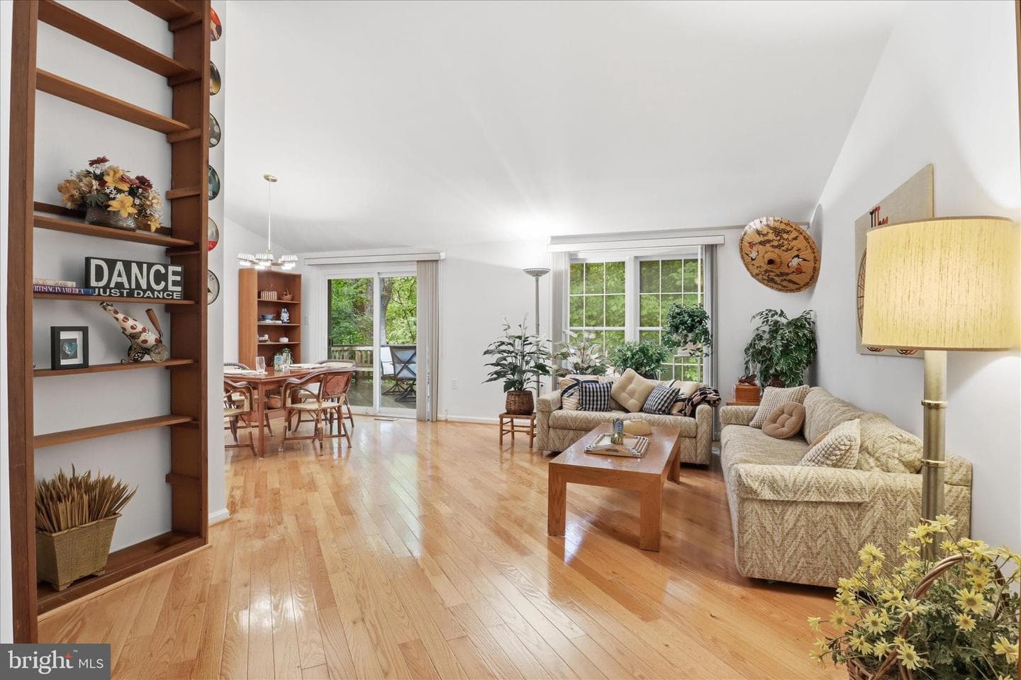 5967 New England Woods Drive photo 5