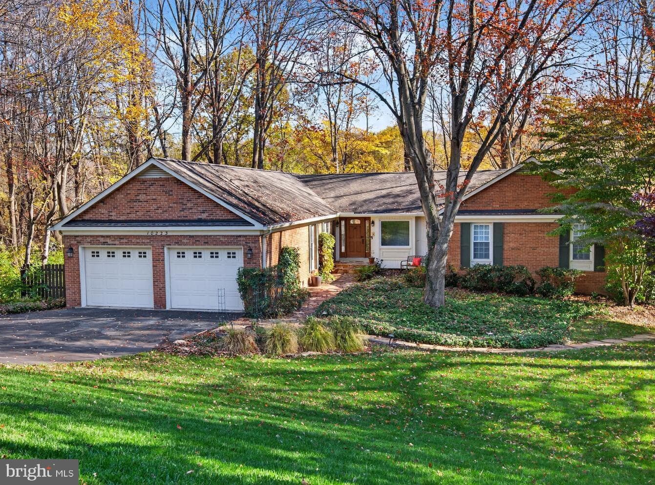 10223 Cedar Pond Drive photo 1