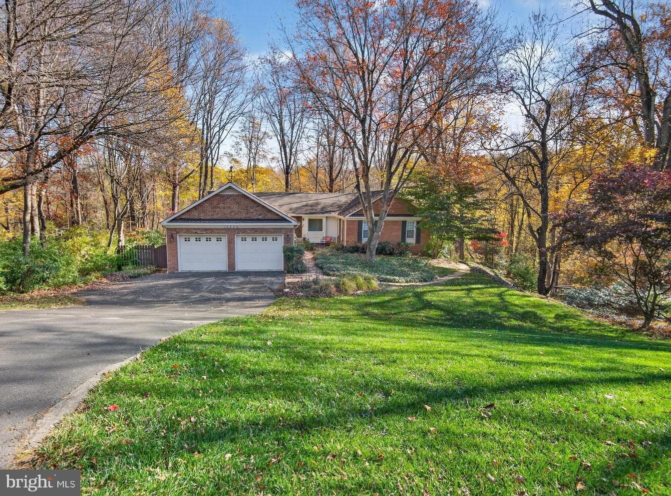 10223 Cedar Pond Drive photo 2