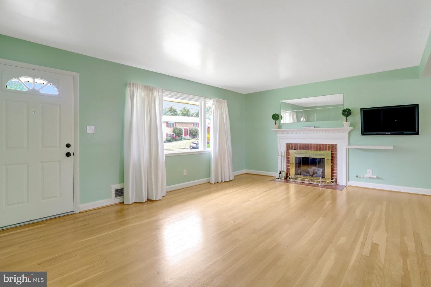 4515 Kling Drive photo 3