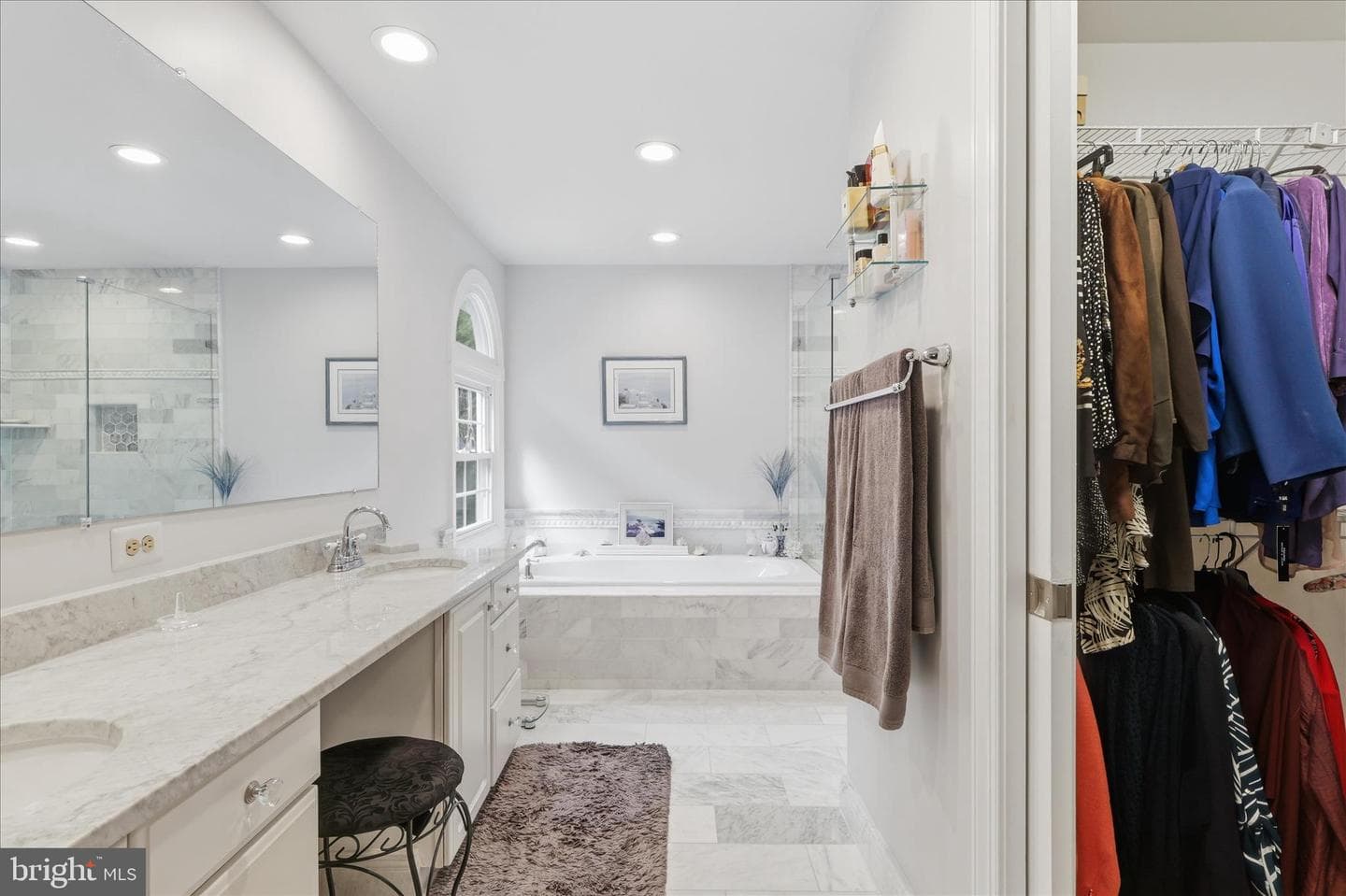 8521 Century Oak Court photo 26