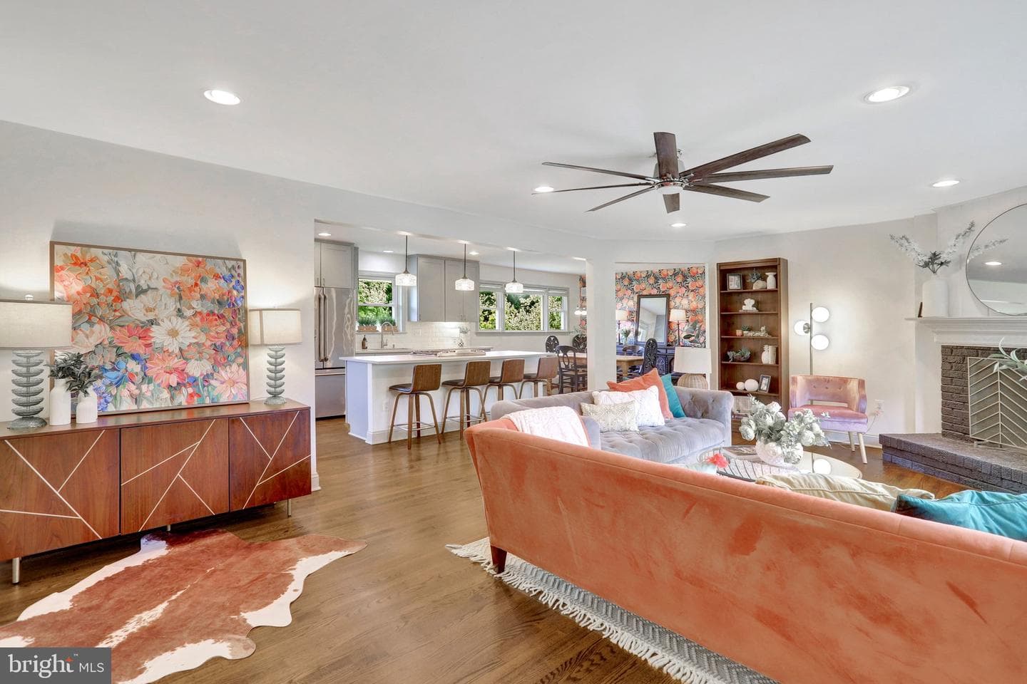 8906 Dogue Drive photo 4