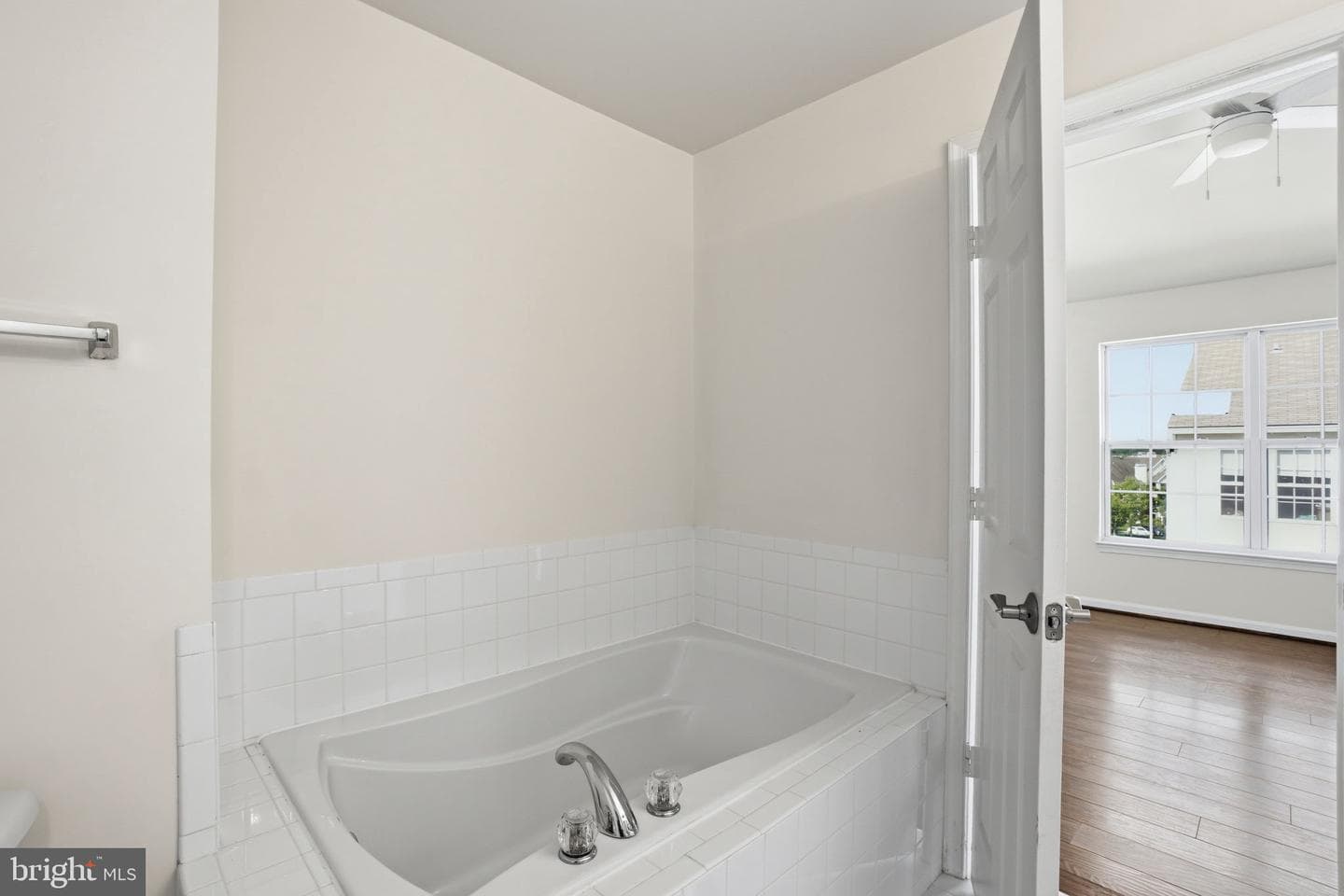 2494 Quick Street #303 photo 16