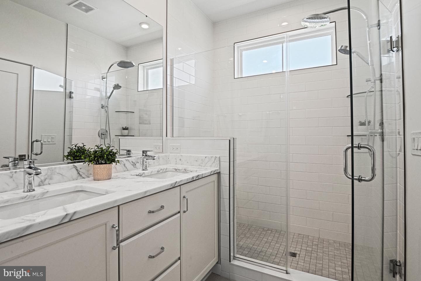 7382 Magarity Road photo 22