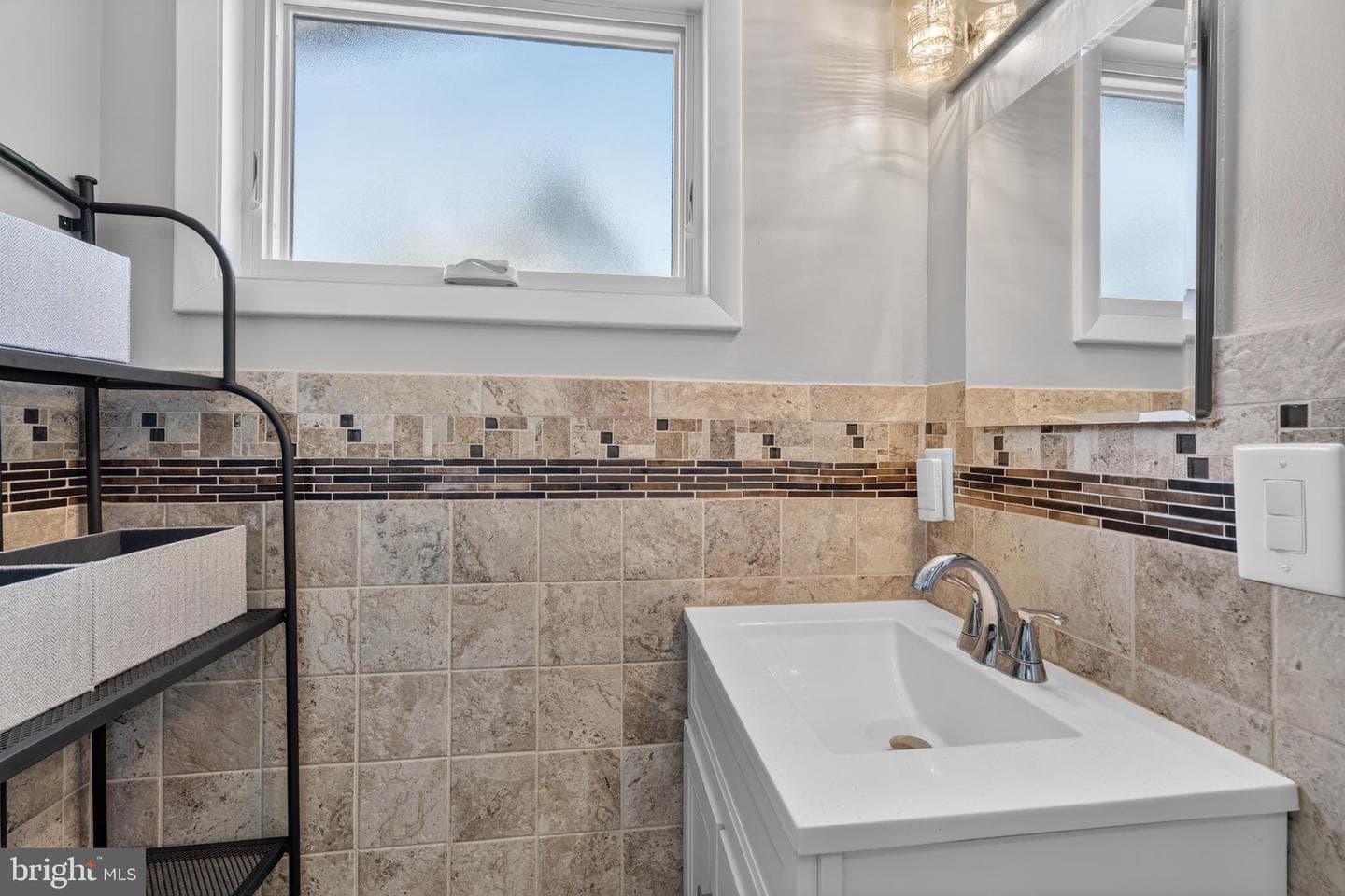 8904 Stratford Ln photo 37