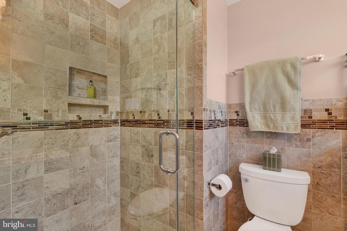 8904 Stratford Ln photo 38