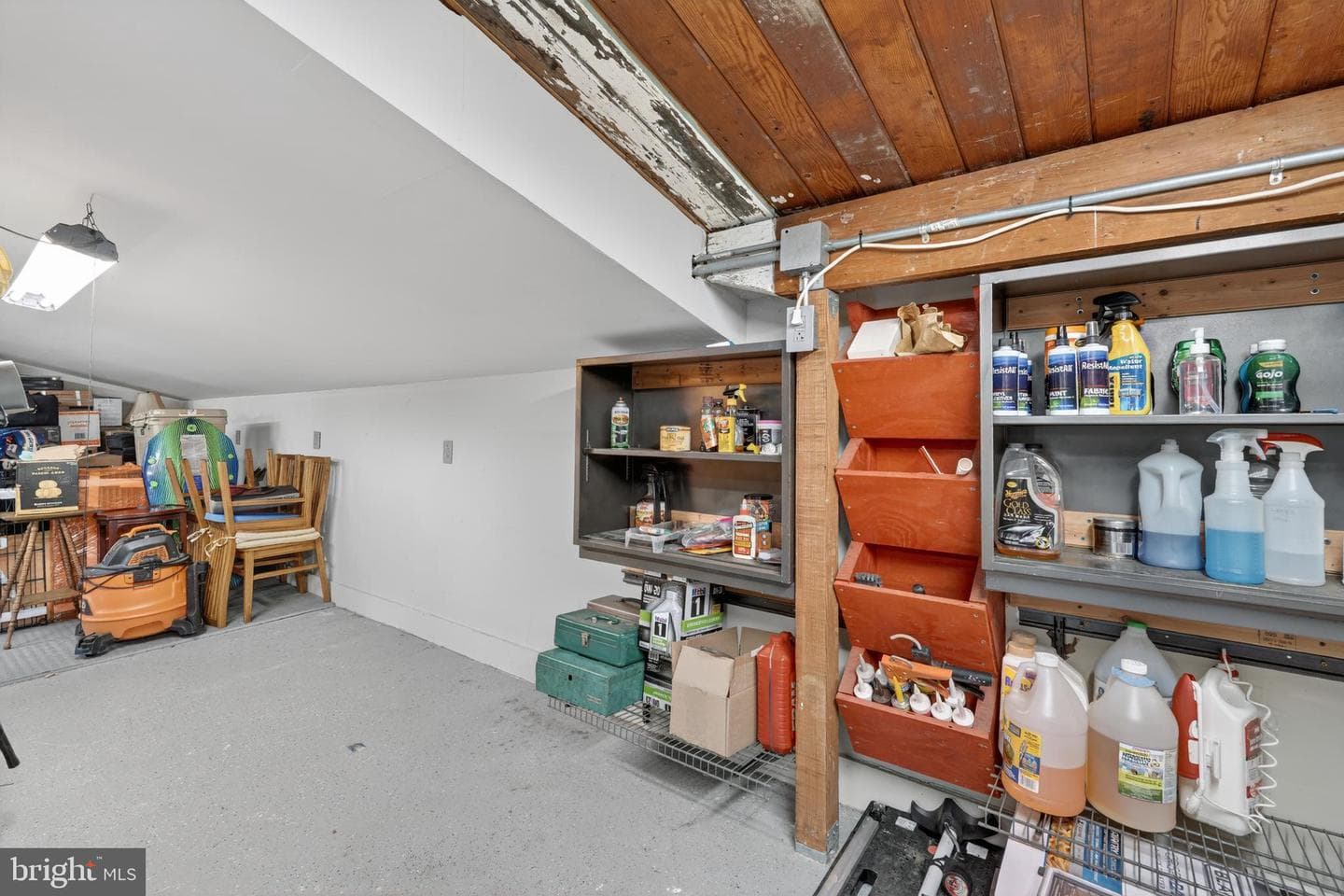 8904 Stratford Ln photo 55