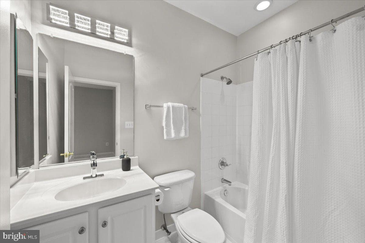 7136 Ayers Meadow Lane photo 35