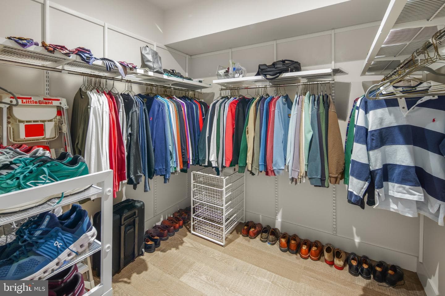 7404 Sportsman Drive photo 35