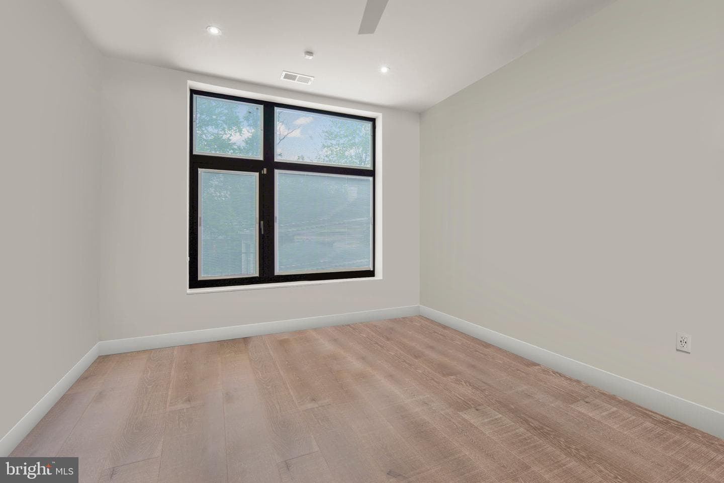 7404 Sportsman Drive photo 5