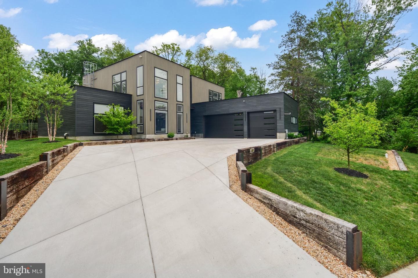 7404 Sportsman Drive photo 75