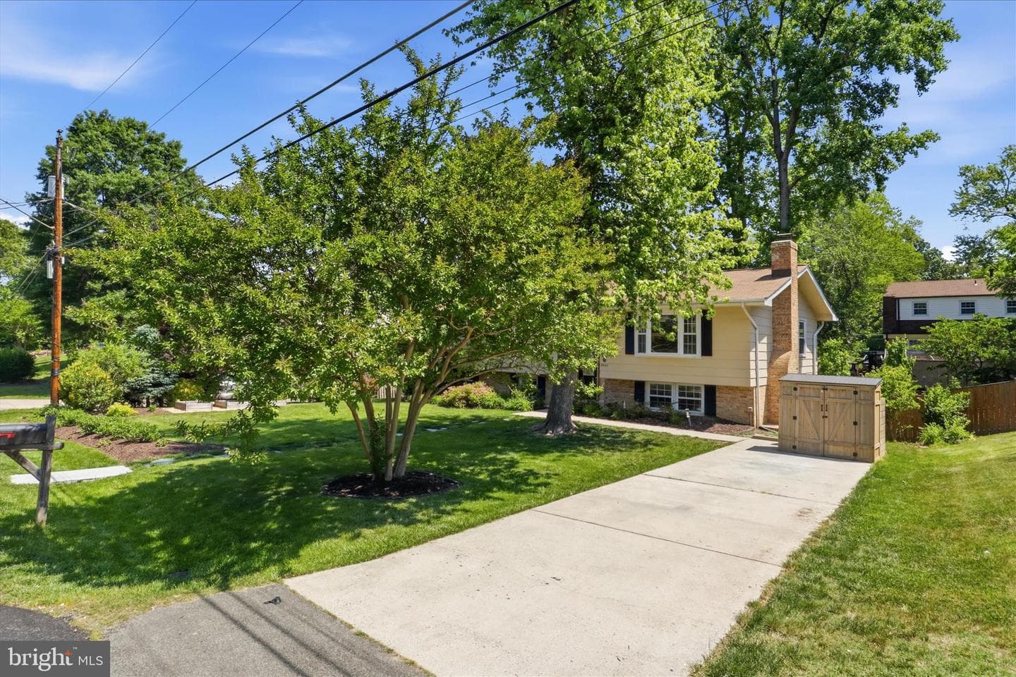 8627 Braddock Ave photo 4