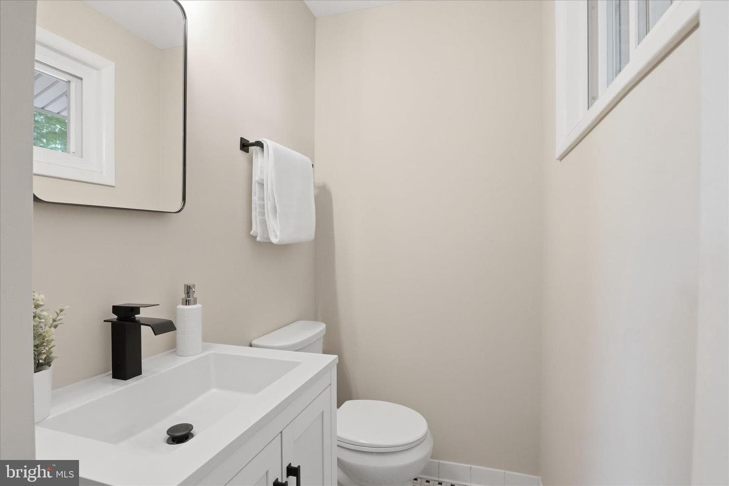 2026 Dexter Dr photo 22