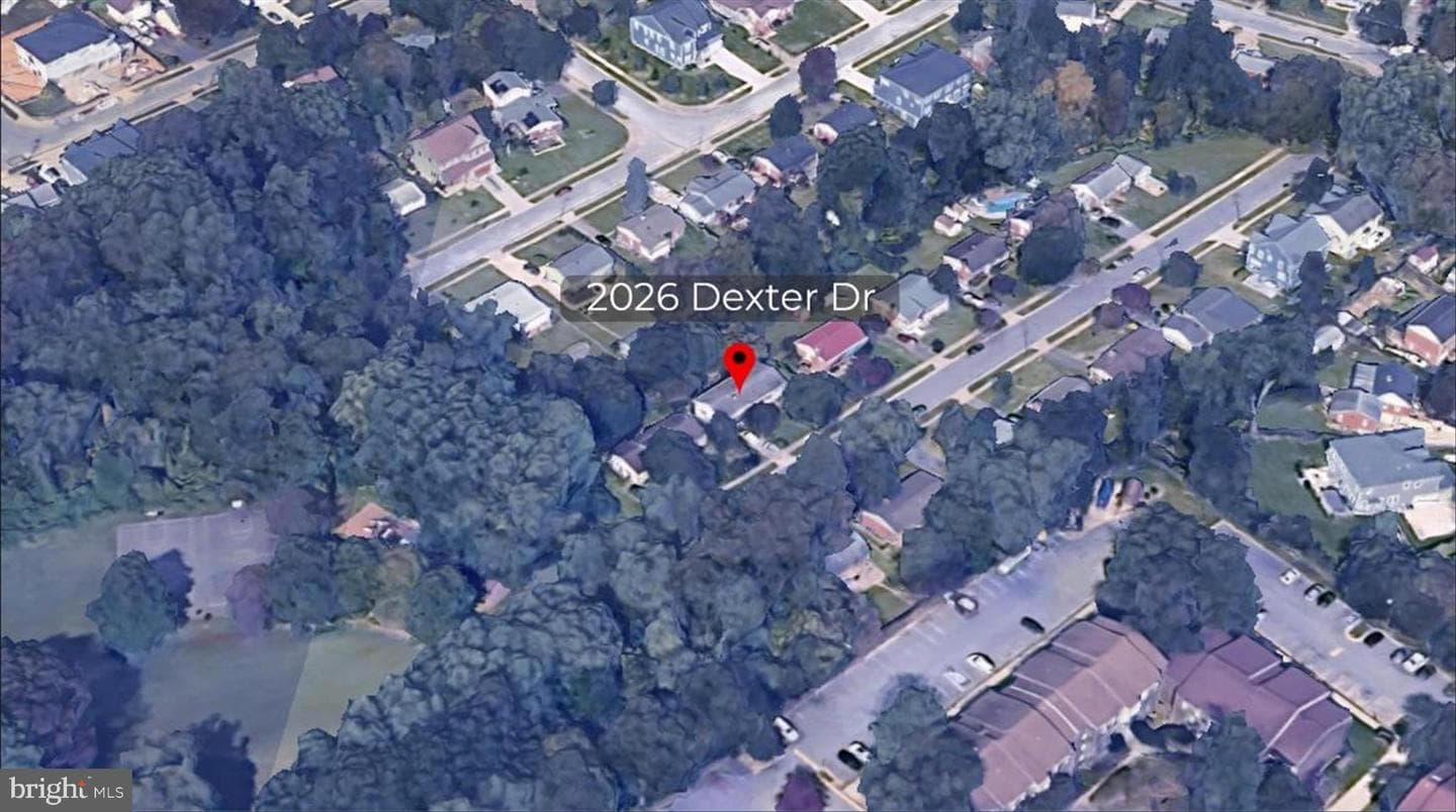 2026 Dexter Dr photo 4