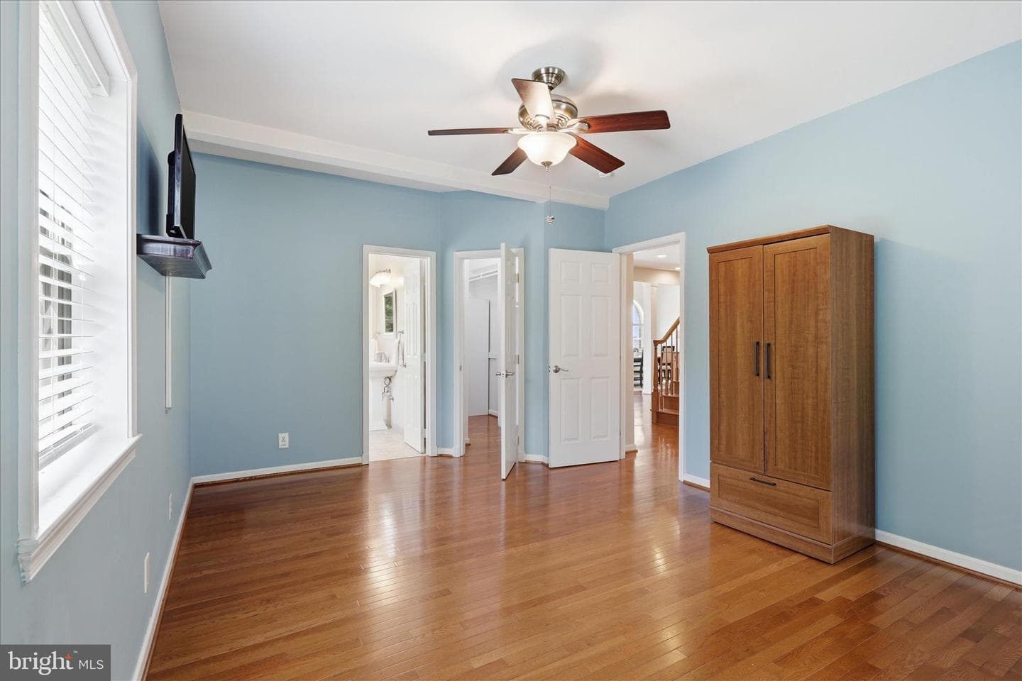 6256 Woodfair Drive photo 14