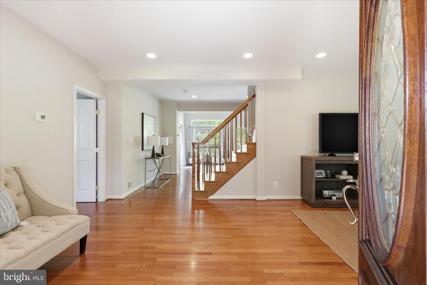 6256 Woodfair Drive photo 3