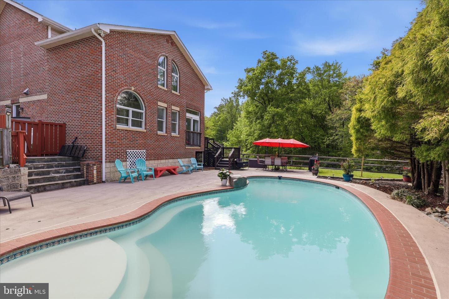 6256 Woodfair Drive photo 32