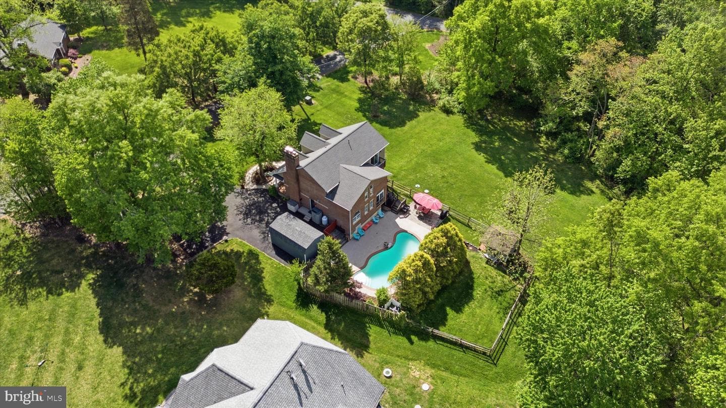 6256 Woodfair Drive photo 43