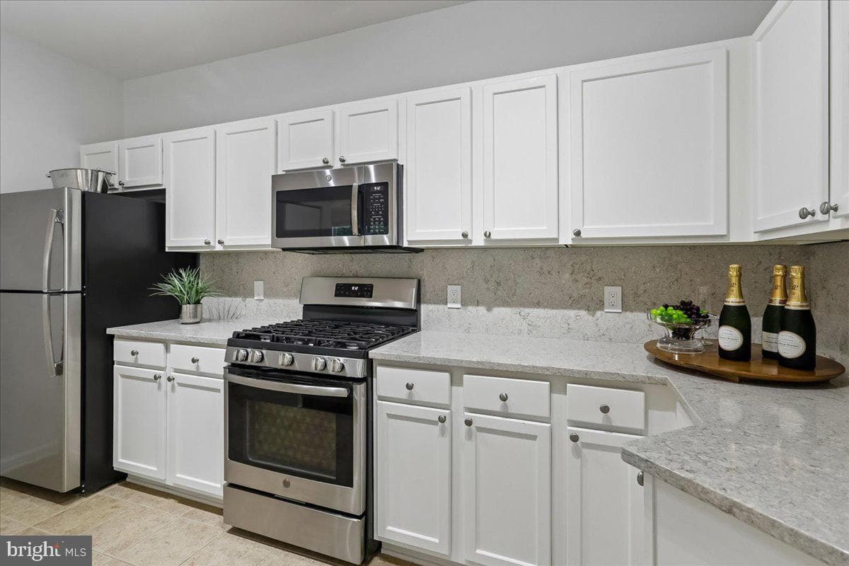 12000 Market Street #248 photo 7