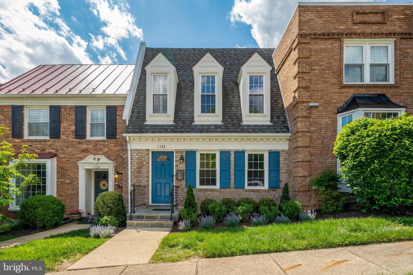 1122 Kensington Road photo 1