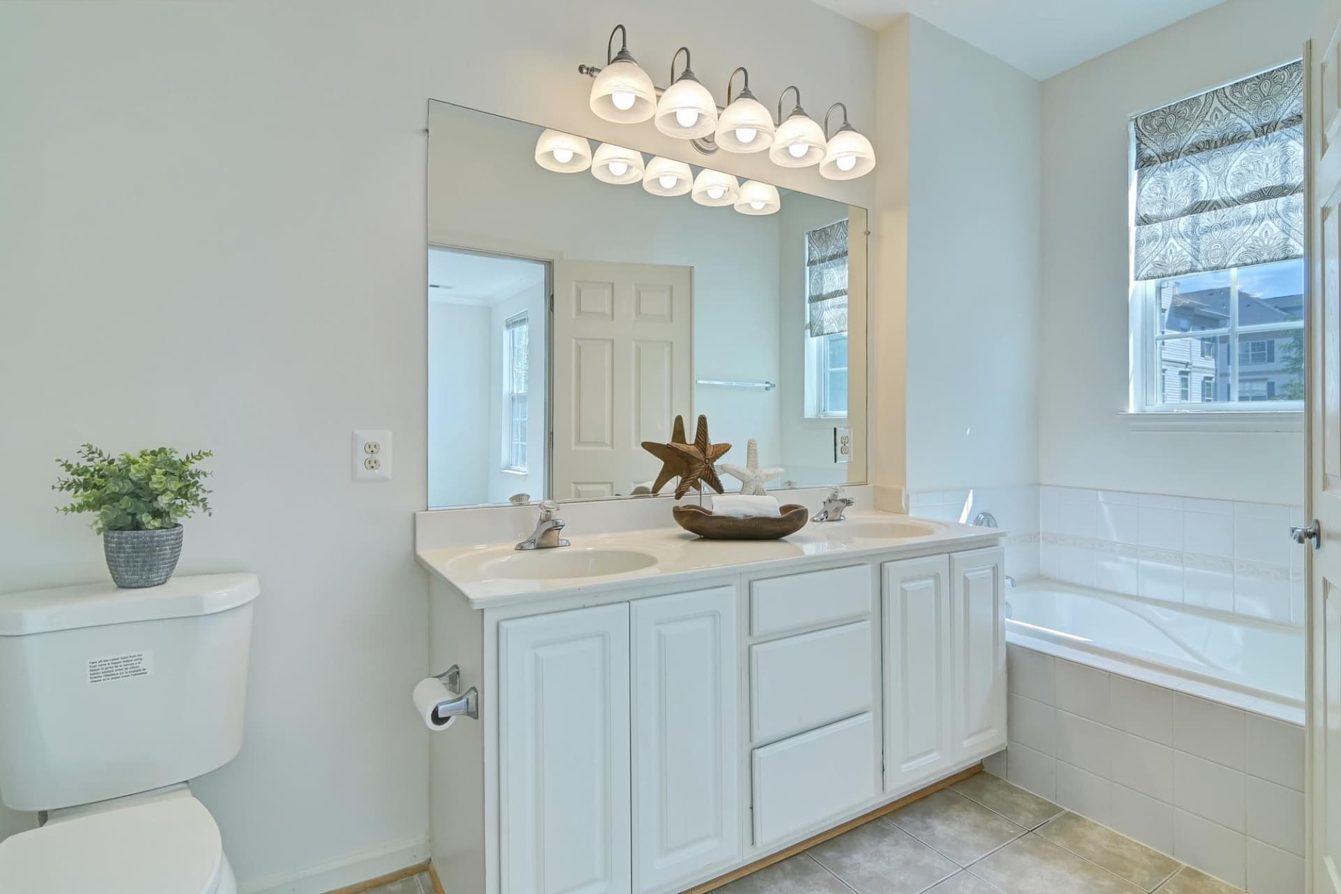4151 Castlecary Lane #301 photo 31