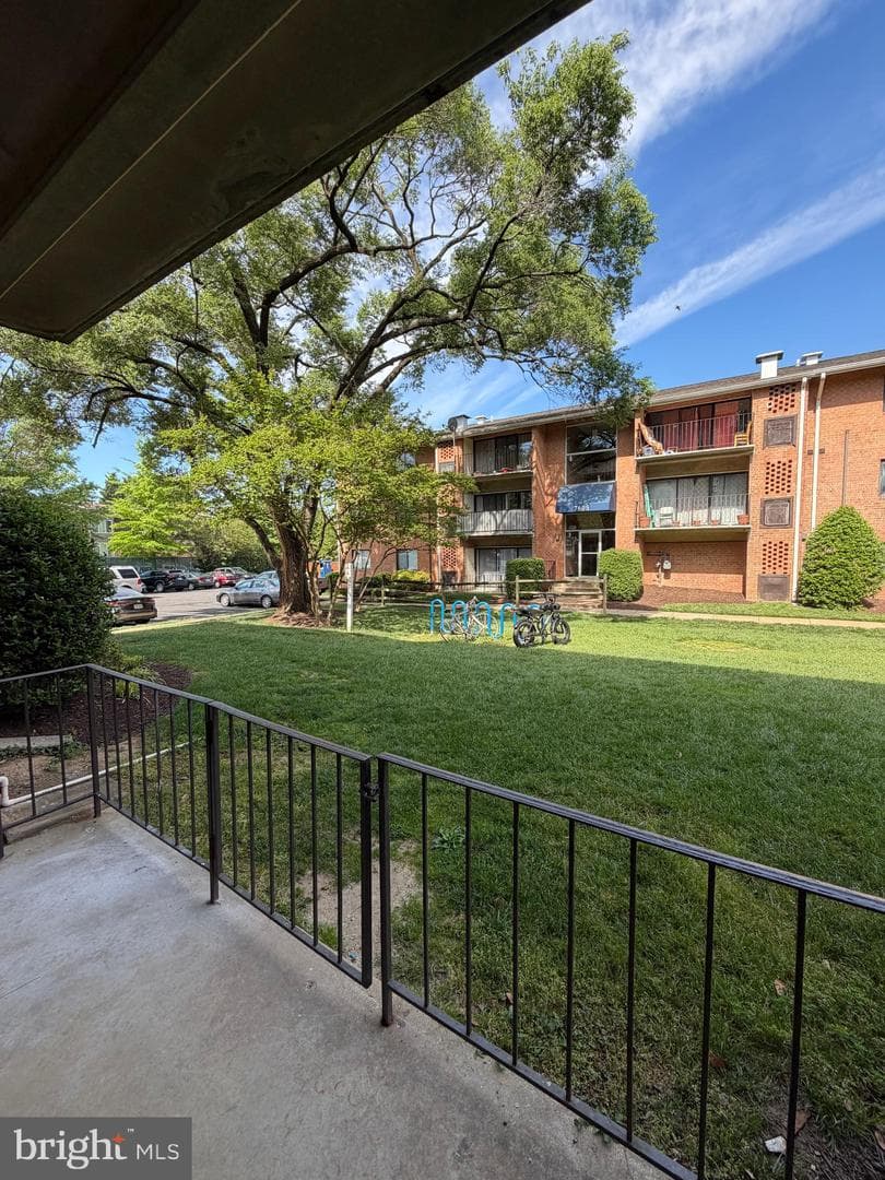 7604 Savannah Street #t2 photo 2