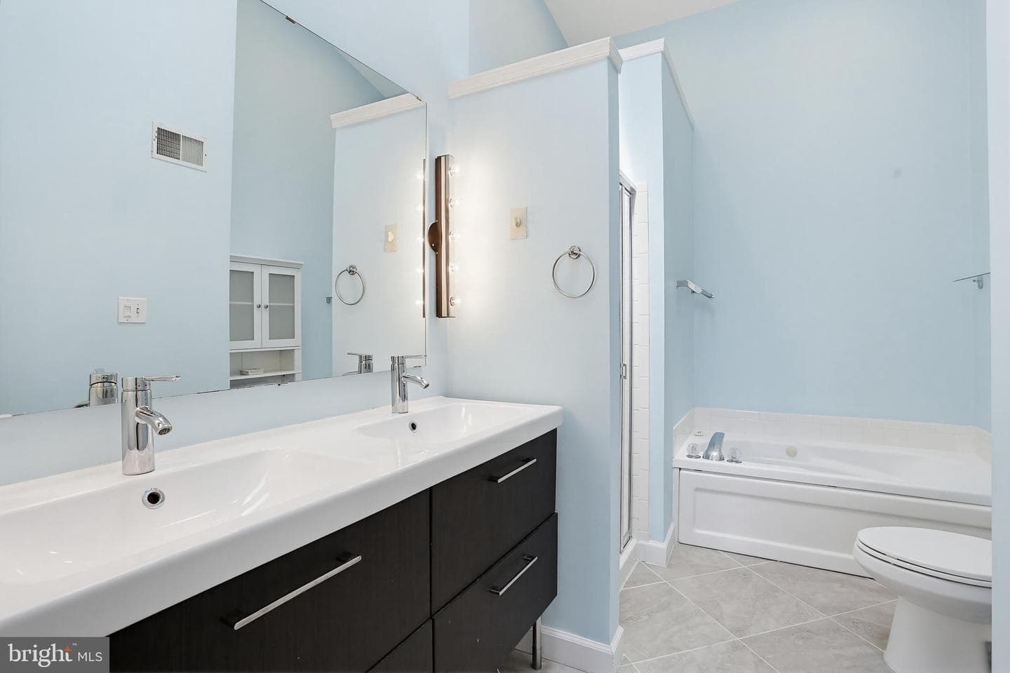6891 Signature Circle photo 18