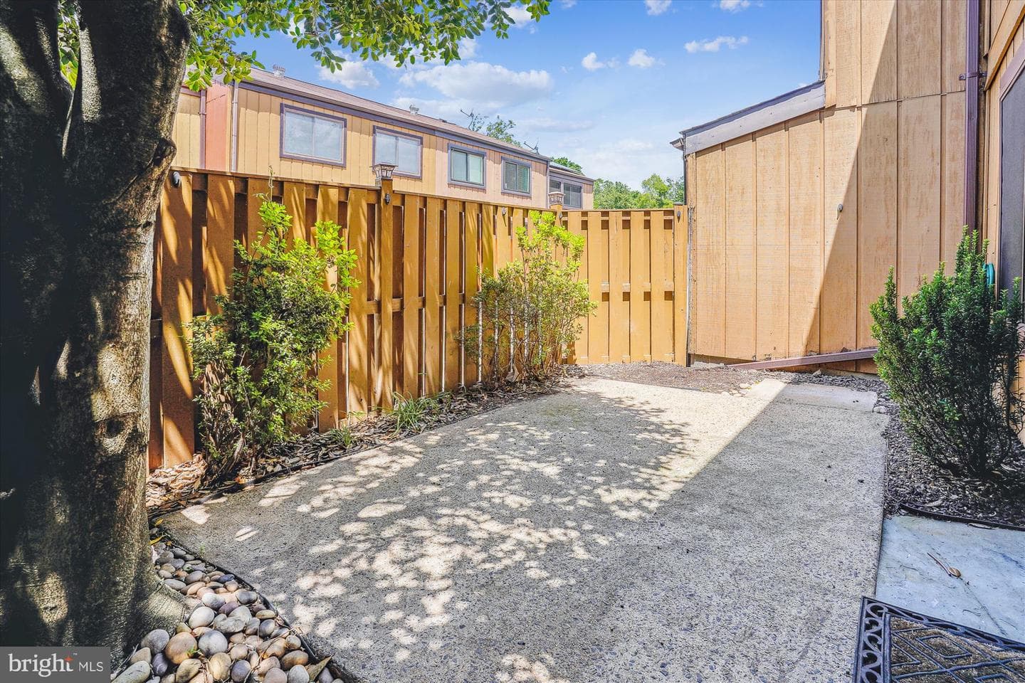 9082 Arlington Boulevard photo 18
