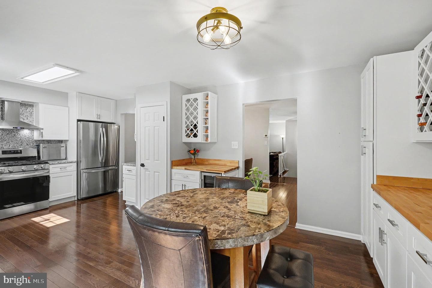 7705 Jewelweed Court photo 5