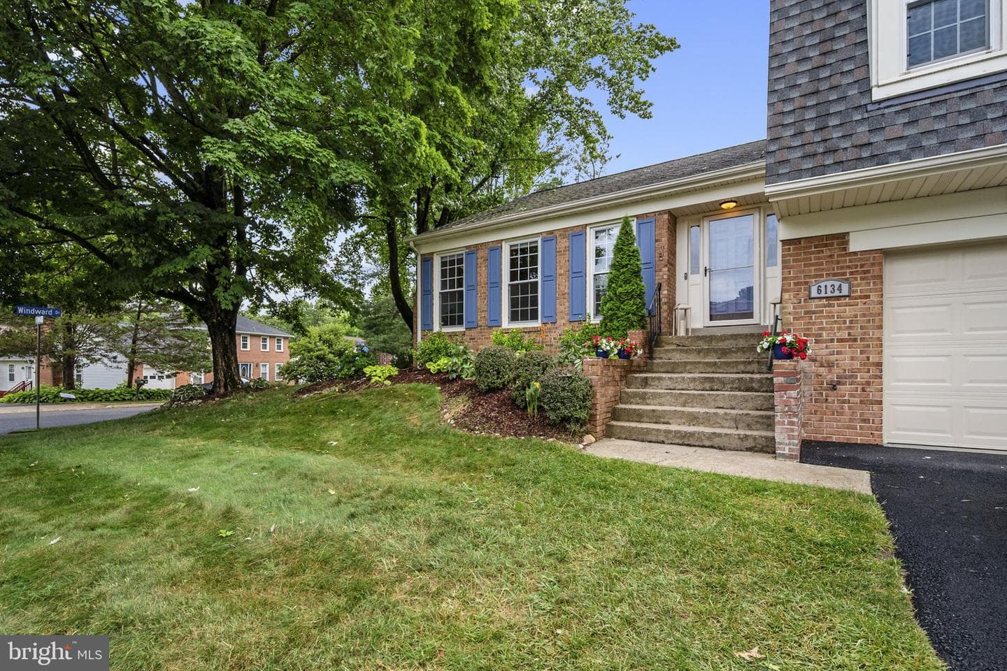 6134 Wicklow Drive photo 5