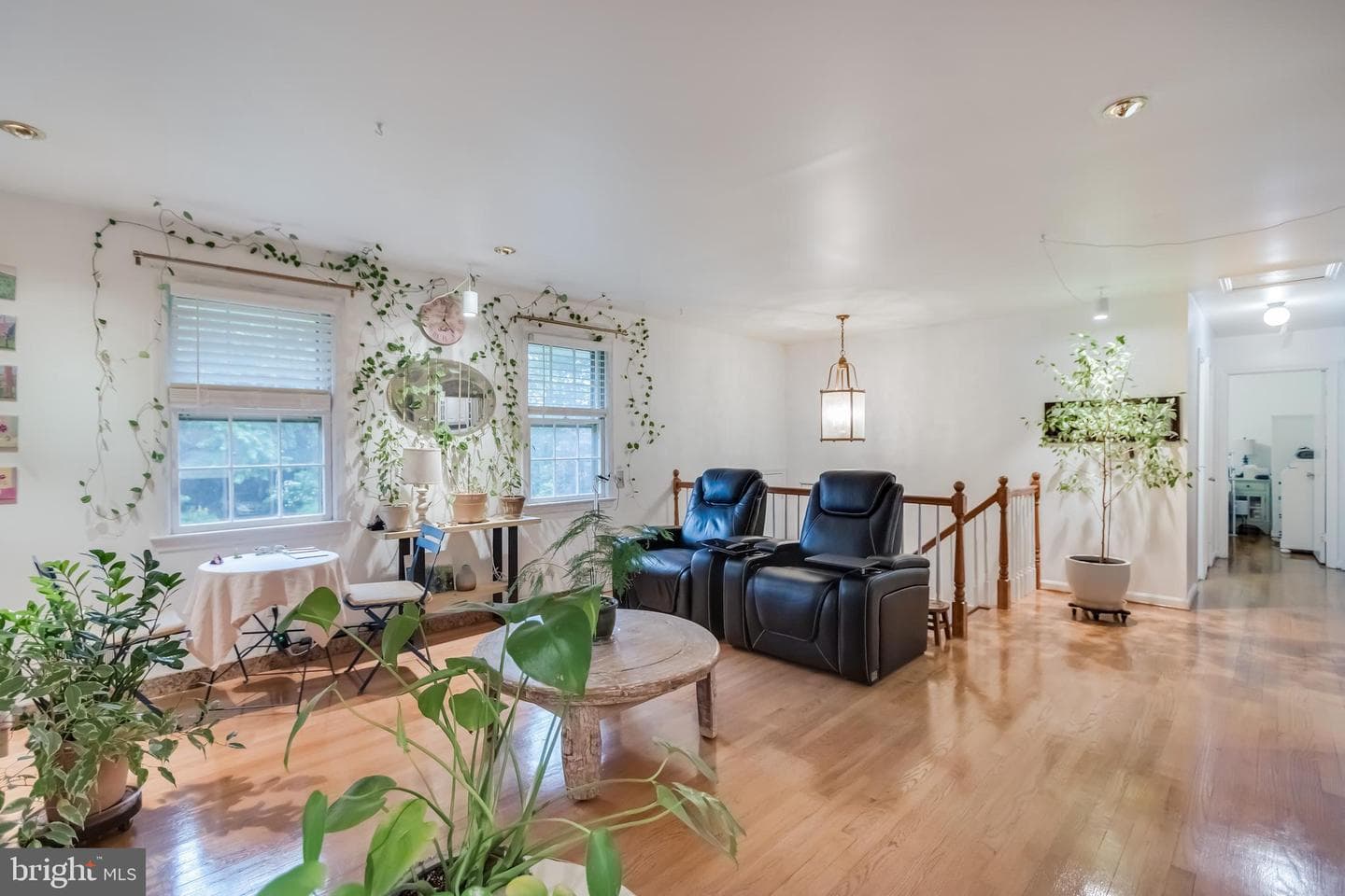 10500 Linfield Street photo 17