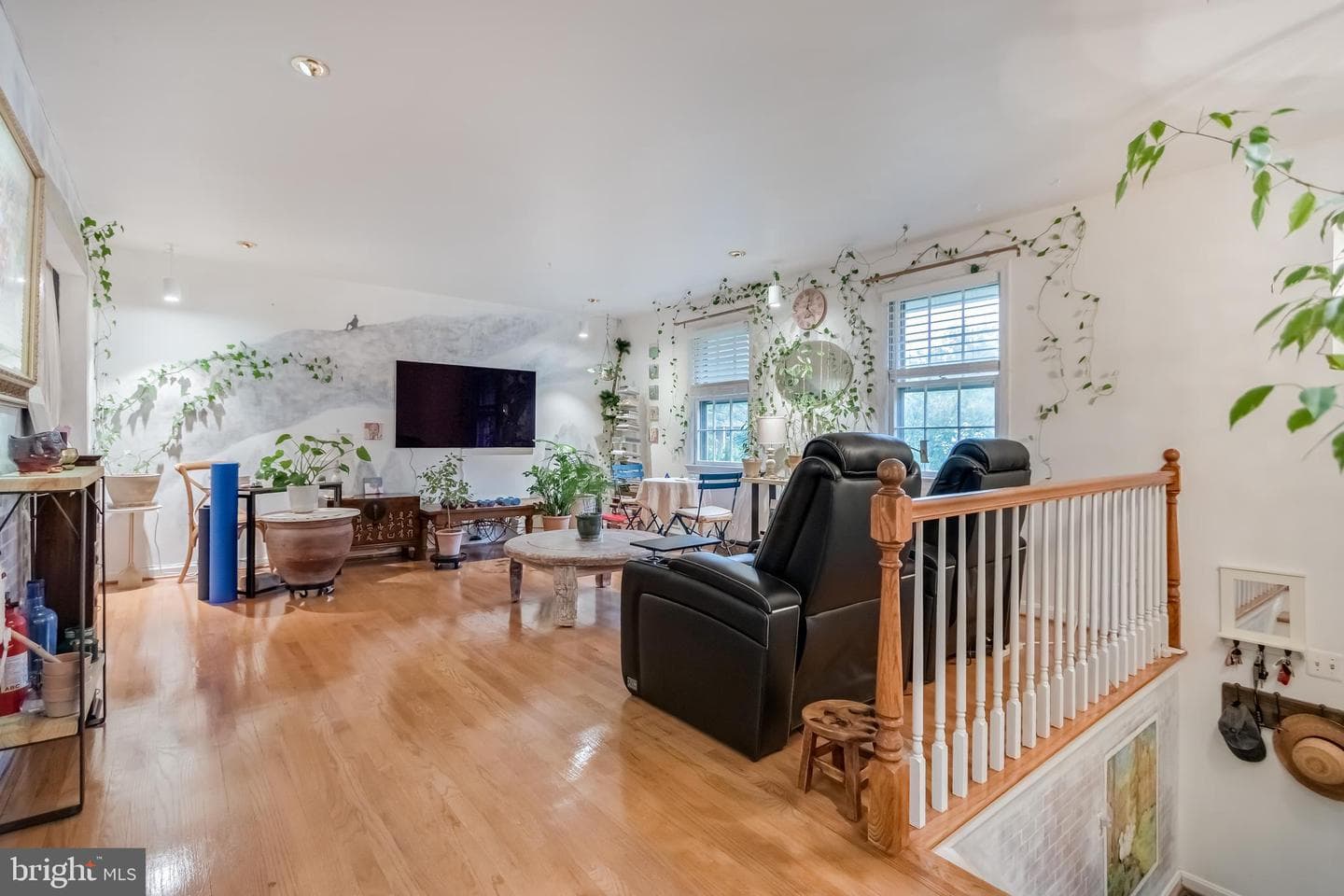 10500 Linfield Street photo 9
